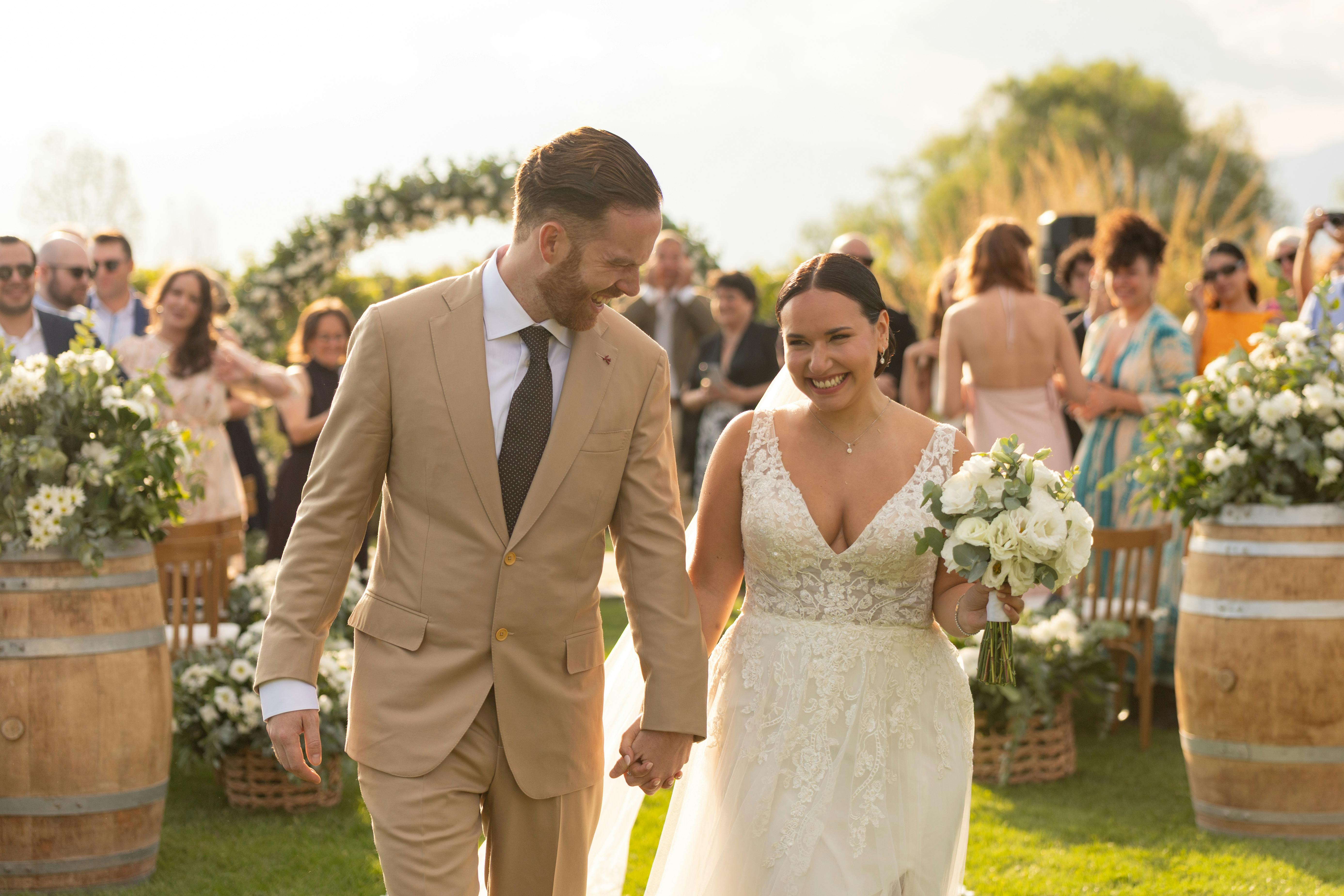 Wedding Guest Count Tips: How to Build a Realistic Guest List